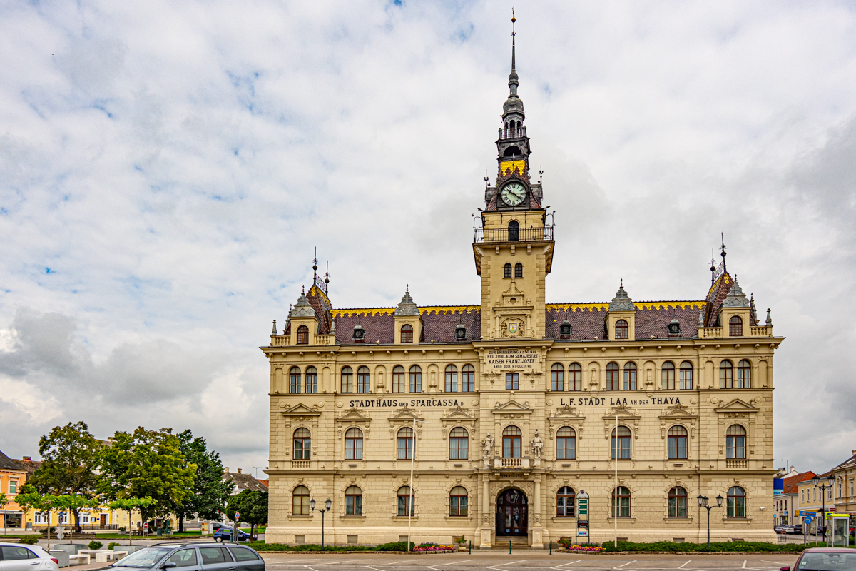 stadt in österreich an der thaya 3 buchstaben